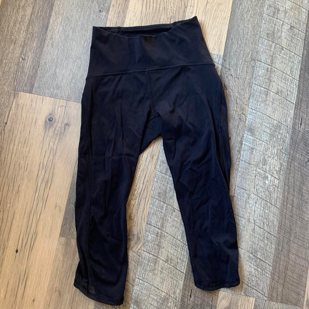 Lululemon capri size 0